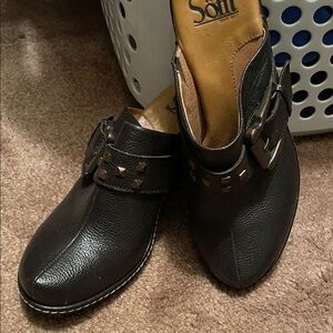 Very good condition. Sofft Chocolate Brown Leather Shoes with Studded Buckle